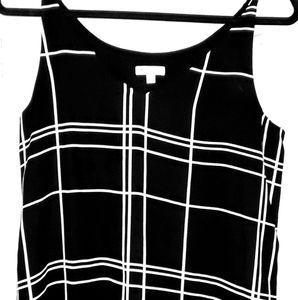 Top black and White strip